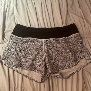 Lululemon Speed up short, 2.5”, size 8.